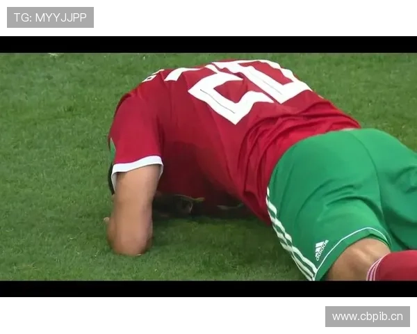 乌龙球送三分 伊朗队意外逆袭