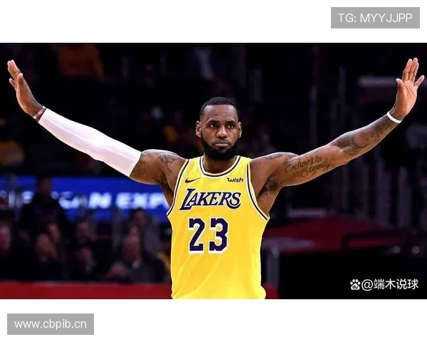 41岁詹皇平框暴扣正负25