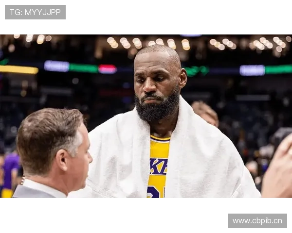 老詹出战成疑 本赛季无缘最佳阵容